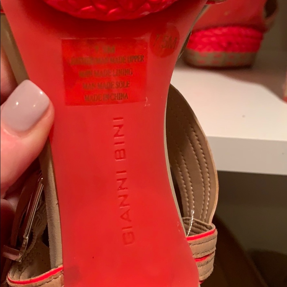 Heels - Picture 3 of 4
